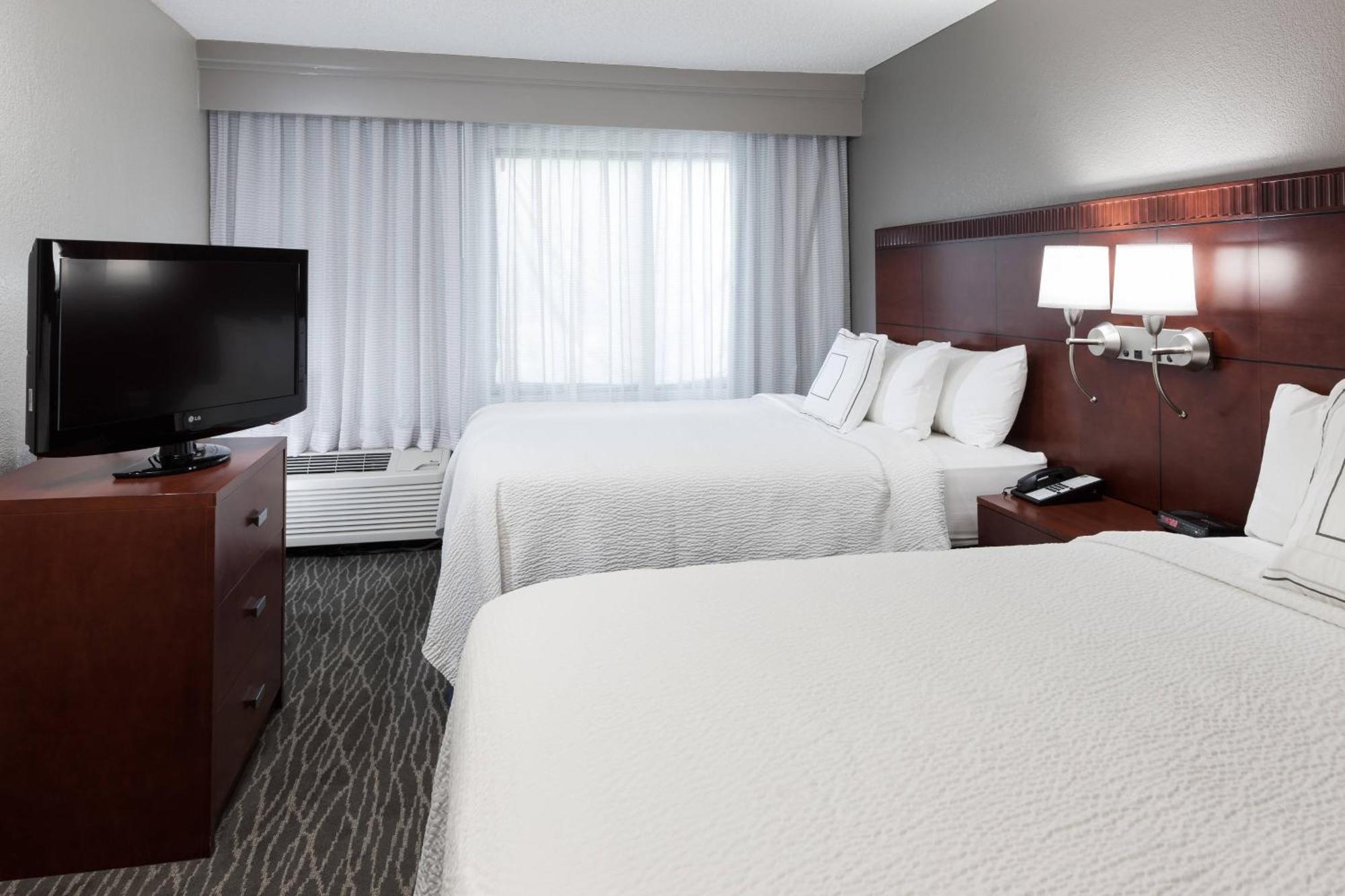 Отель Courtyard By Marriott Уэйко Экстерьер фото