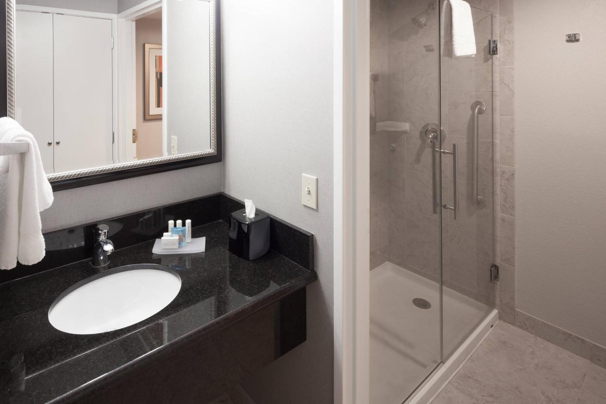 Отель Courtyard By Marriott Уэйко Экстерьер фото
